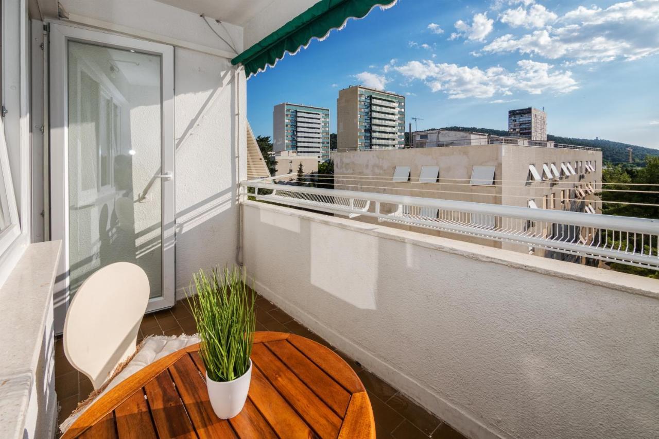 3-Bedroom Sea View Apartment - Balcony, Elevator - Spinut, Split Exterior photo