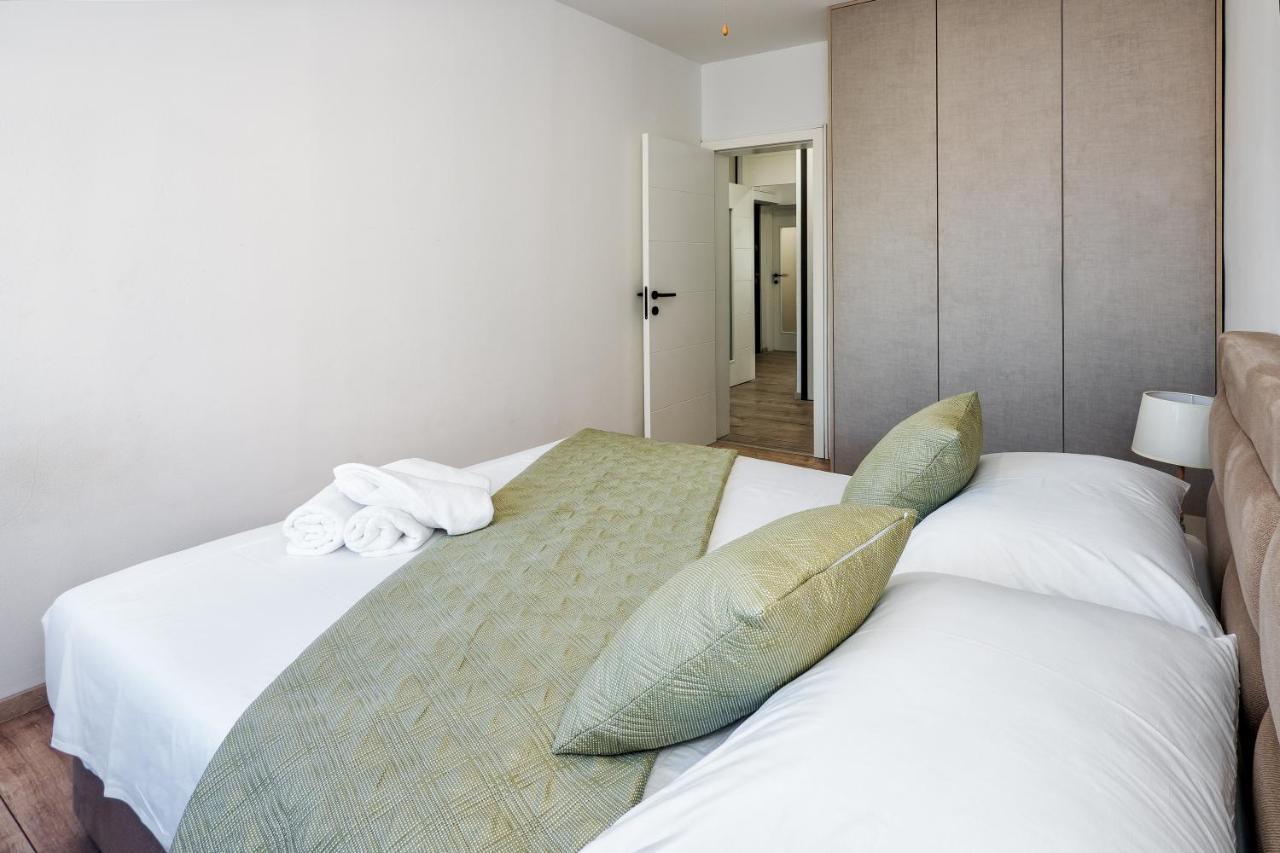 3-Bedroom Sea View Apartment - Balcony, Elevator - Spinut, Split Exterior photo