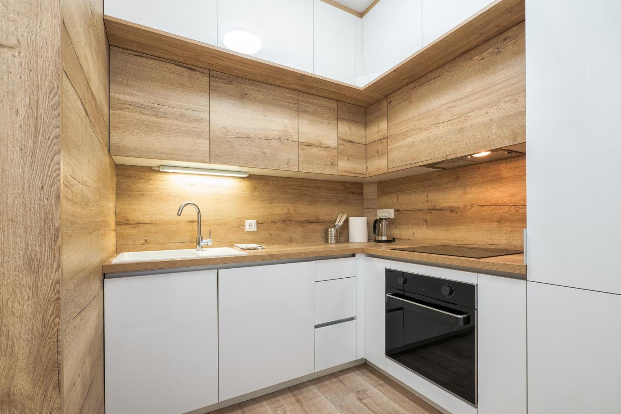 3-Bedroom Sea View Apartment - Balcony, Elevator - Spinut, Split Exterior photo
